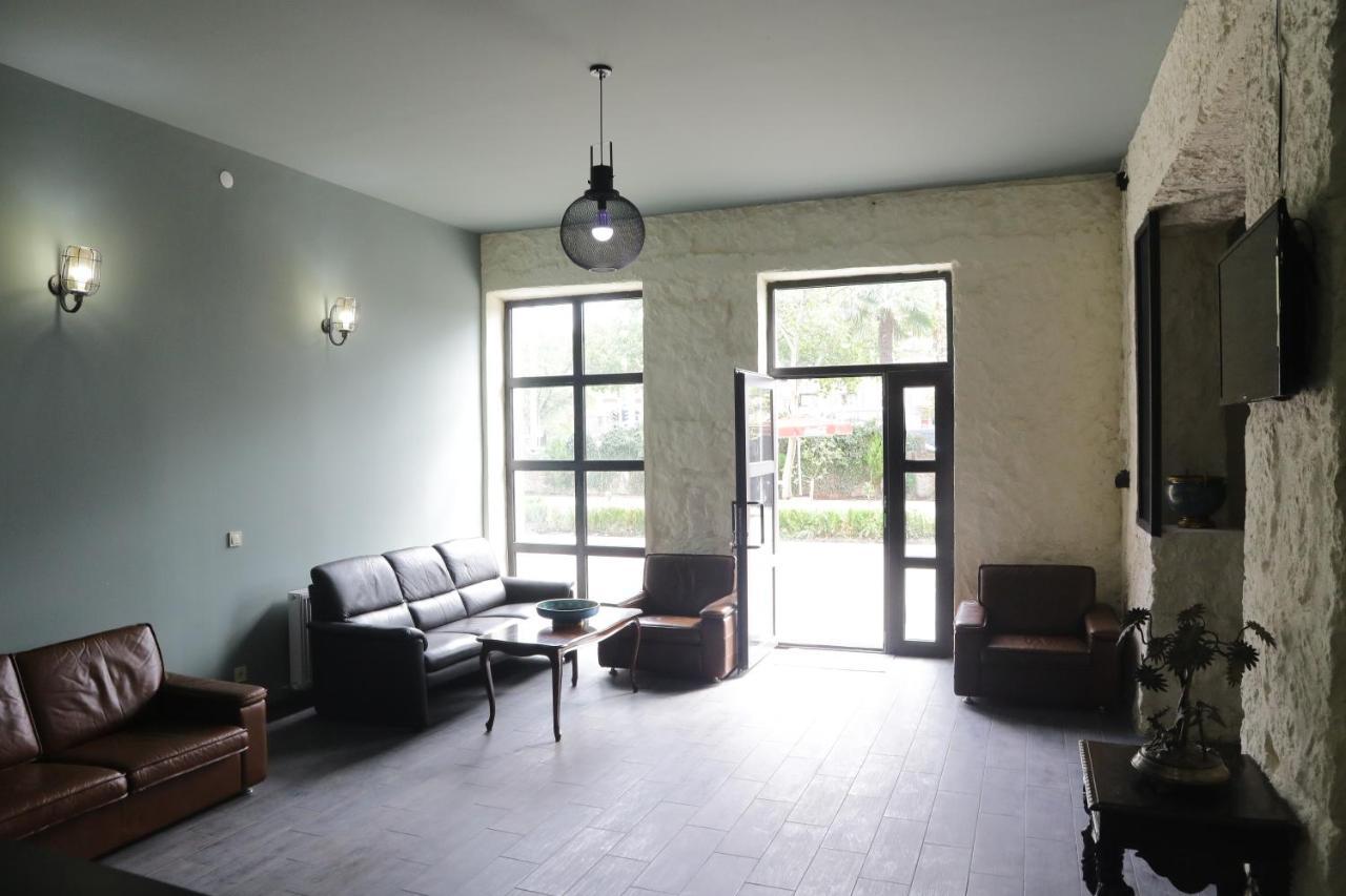 Hotel Aguna Kutaisi Exteriör bild